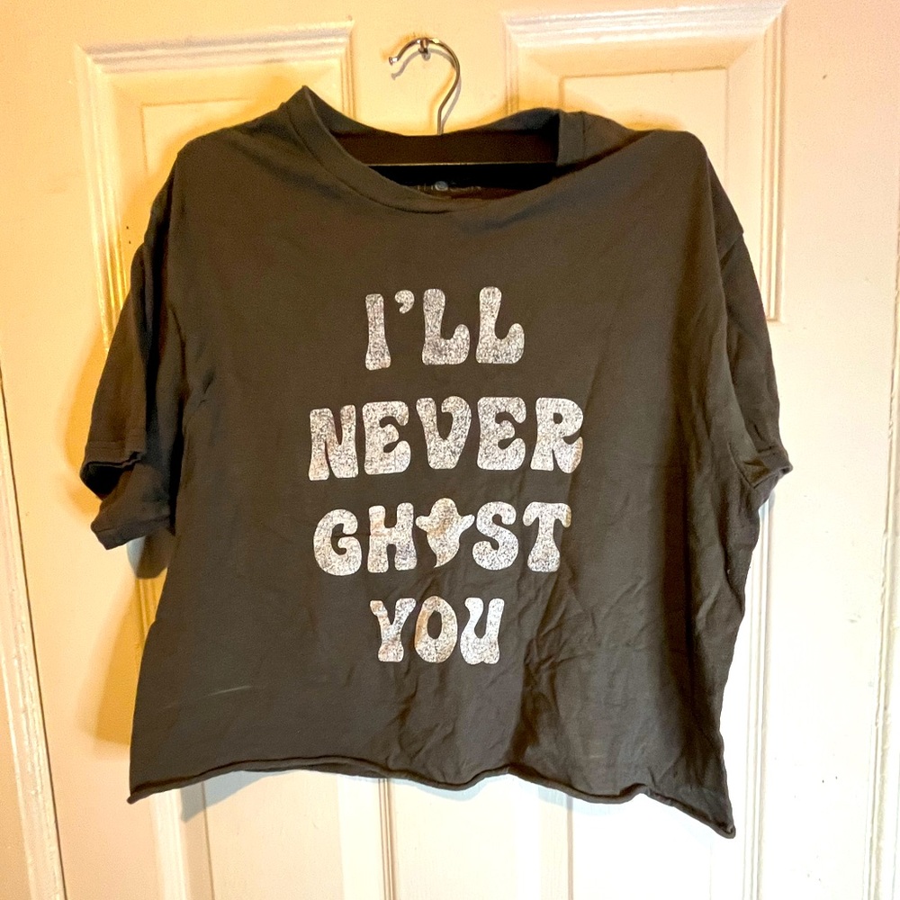 Grey graphic tee crop top